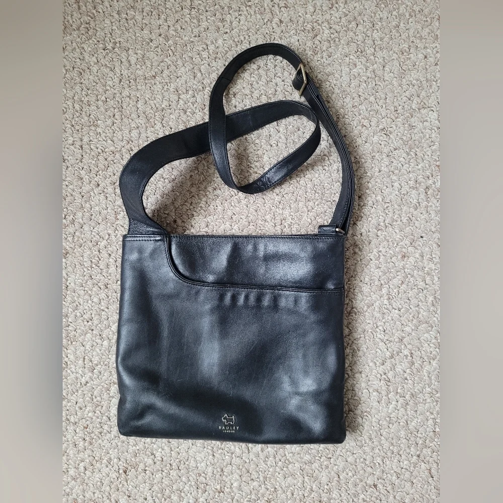 Radly Leather Crossbody Bag. Adjustable Shoulder Strap - Picture 2 of 6